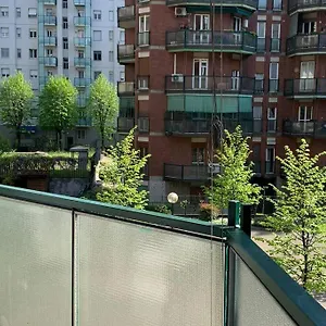 Casa Dei Fiordalisi , Milano Italia